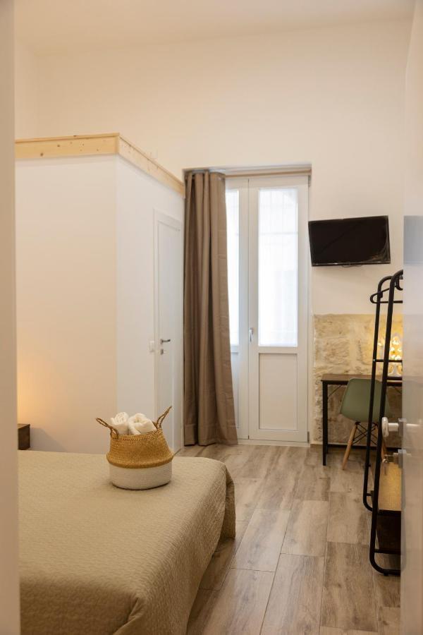 Apulian House Hotel Brindisi Exterior photo
